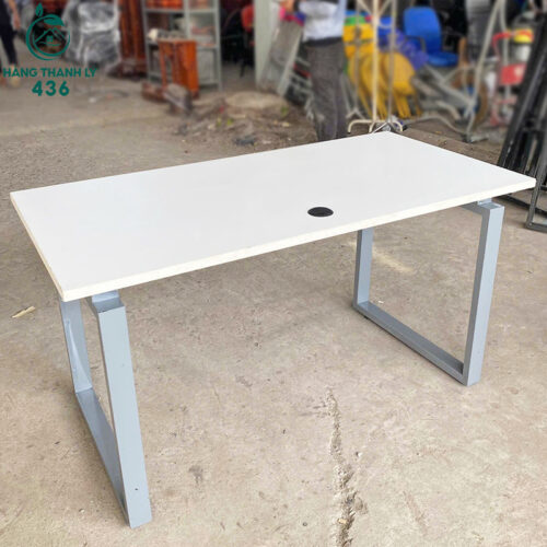 Bàn 1M4x70CM Cũ Chân Sắt Kiểu Chữ U Mặt Trơn 4 ban lam viec cu 164