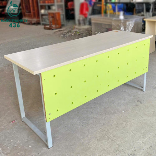 Bàn Làm Việc 1M6 Cũ Chân Sắt Yếm Xanh Nổi Bật 4 ban lam viec cu 187