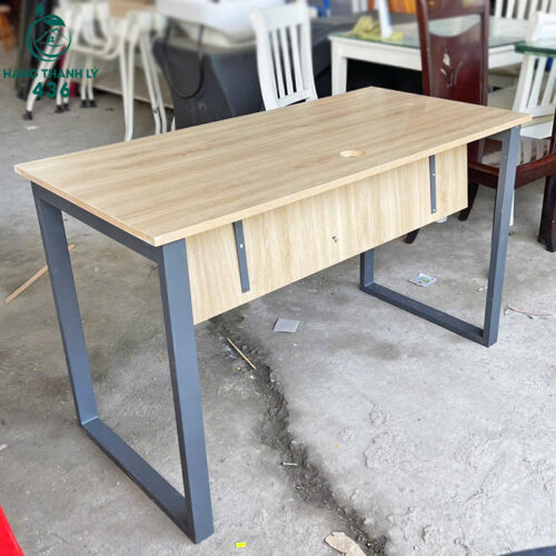 Bàn Làm Việc 1M2 Cũ Mặt Gỗ Sáng Khung Xám 3 ban lam viec cu 247