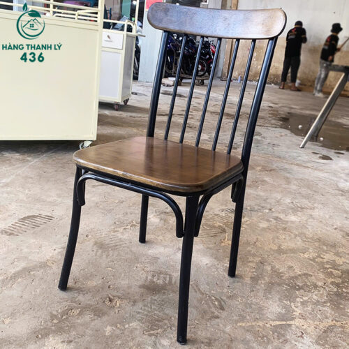 Ghế Cũ Khung Sắt Mặt Gỗ Phong Cách Vintage 4 ghe an cu 17