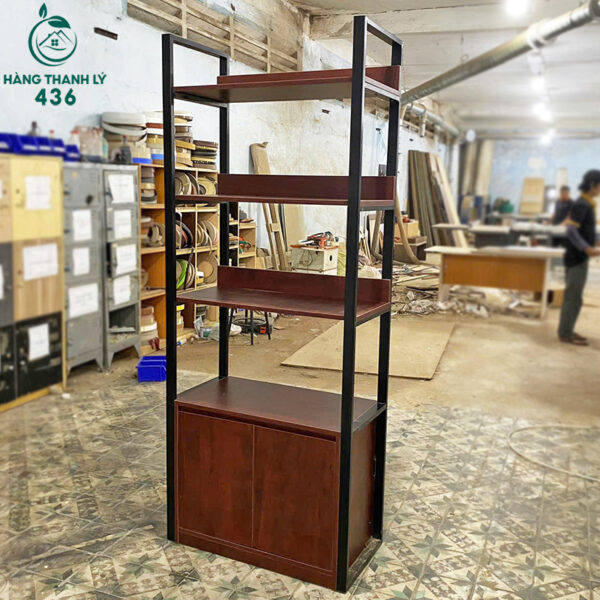 ke trung bay thanh ly 21