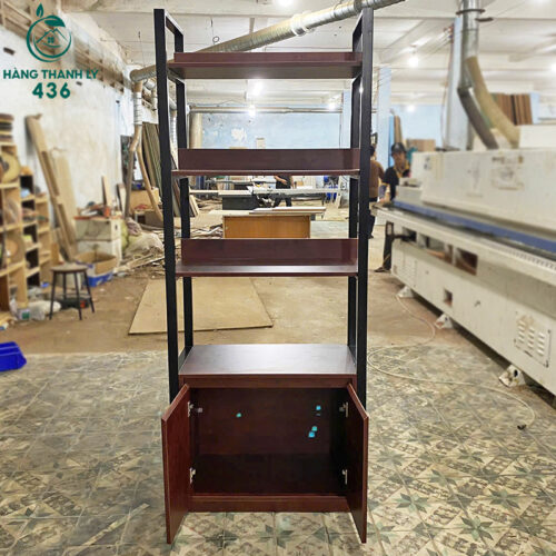 ke trung bay thanh ly 22