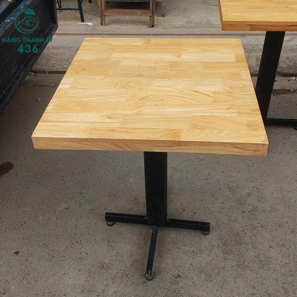 ban ca phe cu mat vuong