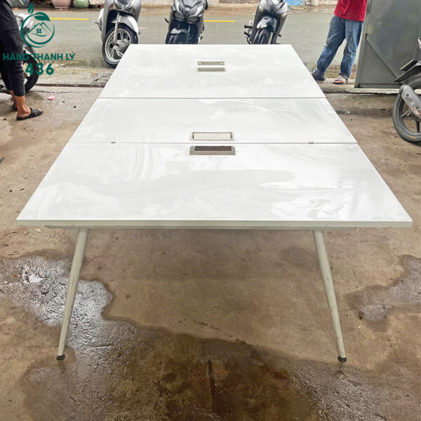 ban-hop-chan-sat-cu-1m4x2m8-mau-trang-hien-dai (4) ban hop chan sat cu 1m4x2m8 mau trang hien dai 4