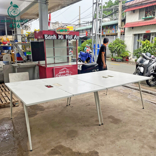 ban-hop-chan-sat-cu-1m4x2m8-mau-trang-hien-dai (7) ban hop chan sat cu 1m4x2m8 mau trang hien dai 7