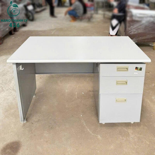 ban lam viec cu hoa phat 1m2x70cm 1