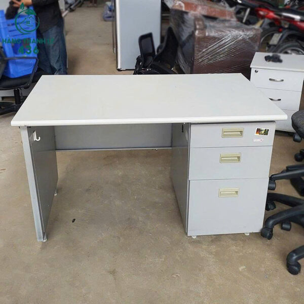 ban lam viec cu hoa phat