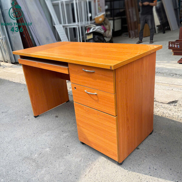 ban lam viec go cu 1m2x60cm kem hoc 1