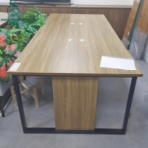 Bàn Làm Việc Nhóm Cũ Mặt Gỗ Chân Sắt (Nhiều Mẫu) 4 ban lam viec nhom cu chan sat 1