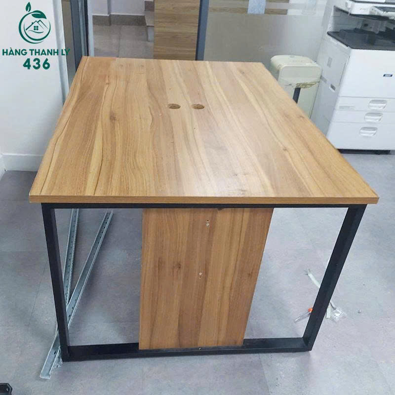 Bàn Làm Việc Nhóm Cũ Mặt Gỗ Chân Sắt (Nhiều Mẫu) ban-lam-viec-nhom-cu-chan-sat-2 Bàn Làm Việc Nhóm Cũ Mặt Gỗ Chân Sắt (Nhiều Mẫu)