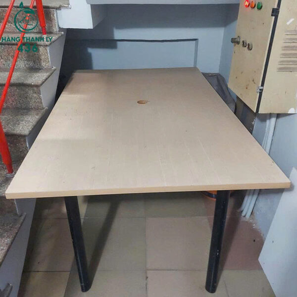 ban-lam-viec-nhom-cu-chan-tron ban lam viec nhom cu chan tron