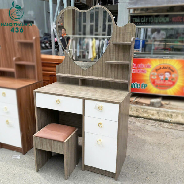 ban trang diem thanh ly 12