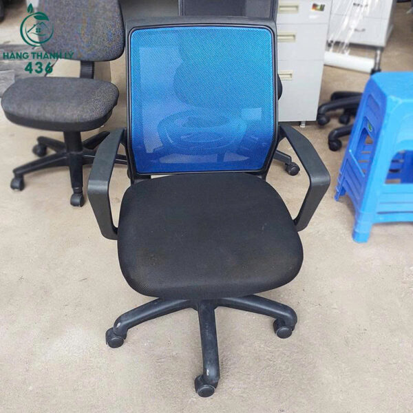 ghe xoay van phong cu hien dai