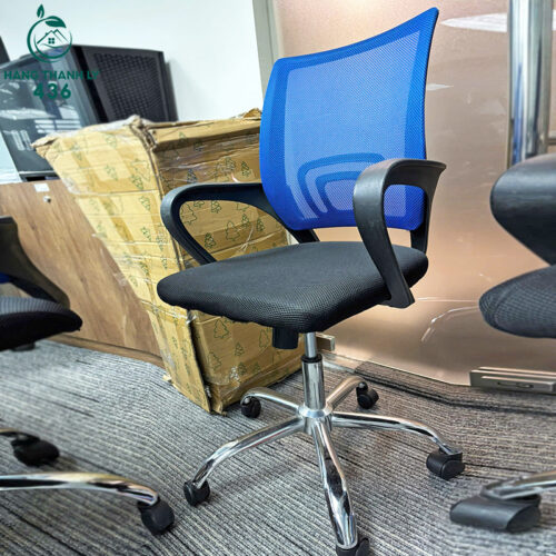 ghe xoay van phong cu lung luoi mau xanh hien dai