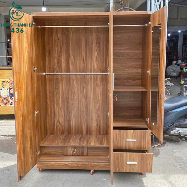 thanh ly tu quan ao 3 canh co guong 1