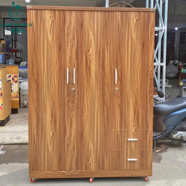 thanh ly tu quan ao 3 canh co guong 2