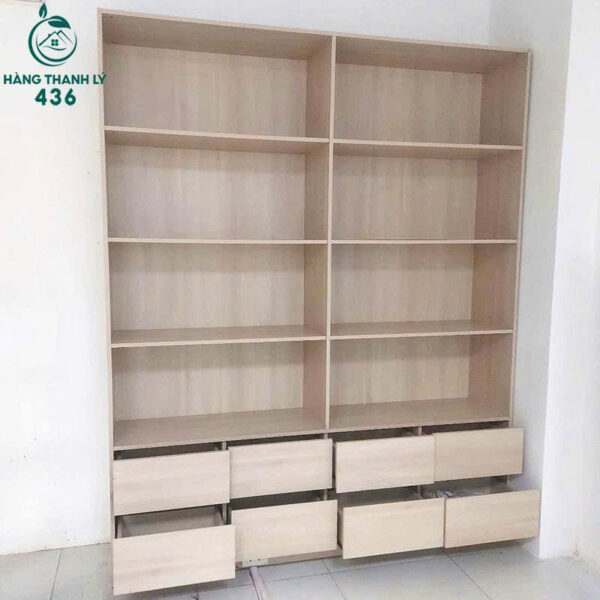 tu ke trung bay cu dang doi