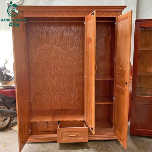 tu quan ao 3 canh thanh ly 2