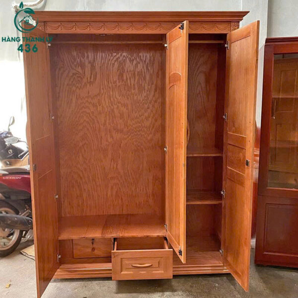 tu quan ao 3 canh thanh ly 2