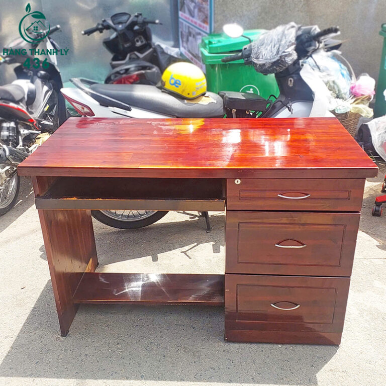 ban lam viec cu 1m2x60cm co nhieu ngan keo 2