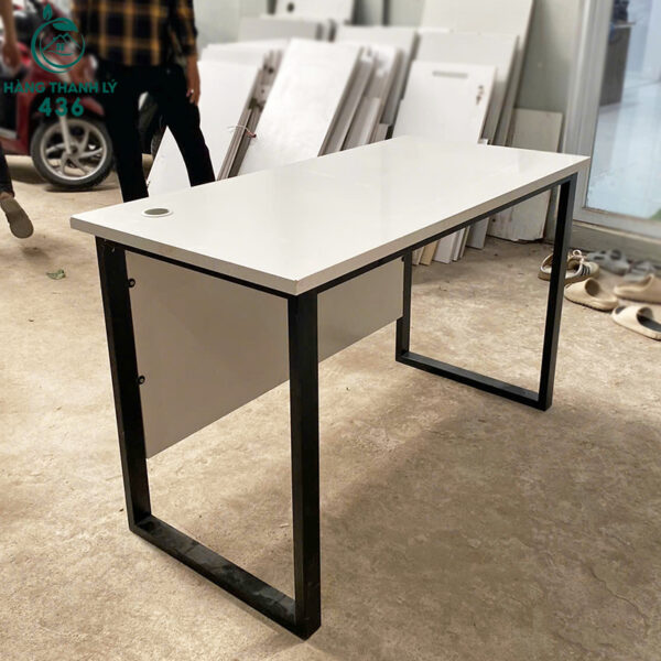 ban lam viec cu 1m2x60cm mau trang phong cach toi gian 4