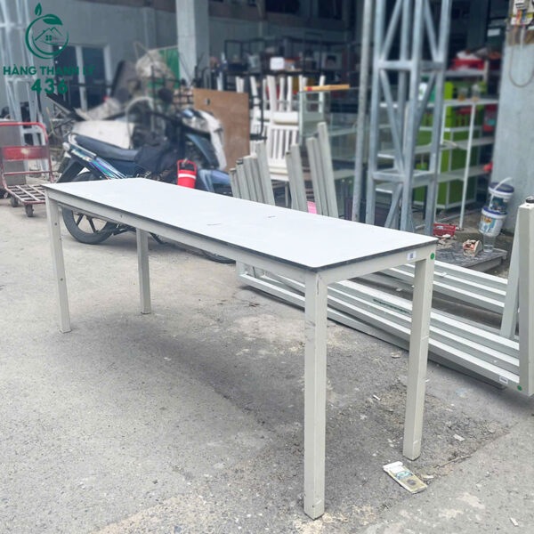 ban lam viec cu 1m8x72cm so luong nhieu 1