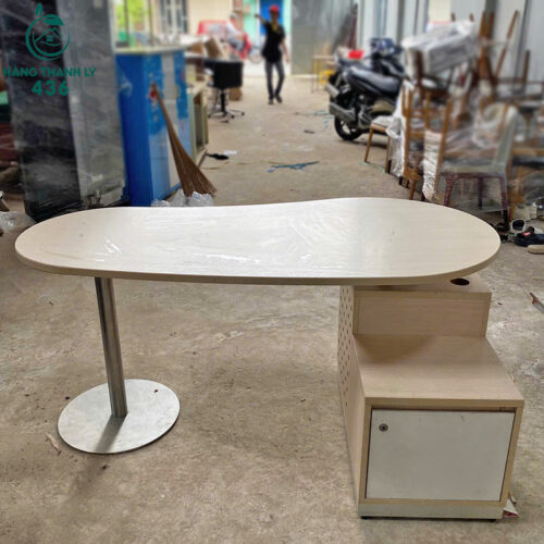 ban lam viec cu kieu dang doc dao gia tot 3