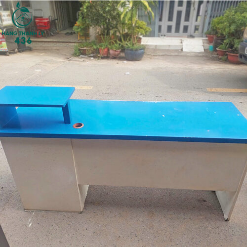 ban lam viec cu thiet ke doc dao 1