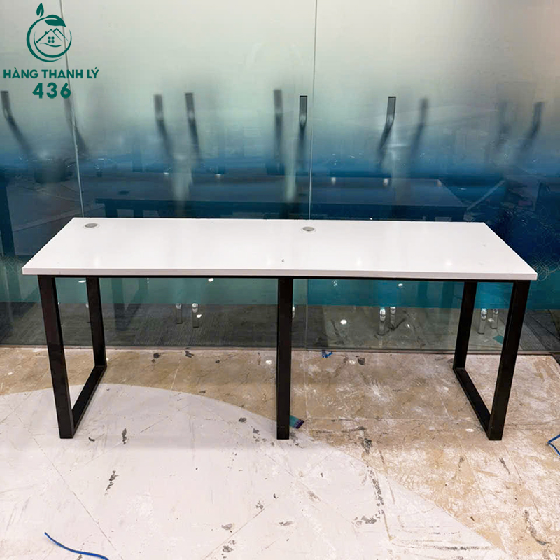Bàn Làm Việc Đôi Cũ 1M8x50CM Màu Trắng Chân Kim Loại Chắc Chắn ban-lam-viec-doi-cu-1m8x50cm-mau-trang-2 Bàn Làm Việc Đôi Cũ 1M8x50CM Màu Trắng Chân Kim Loại Chắc Chắn