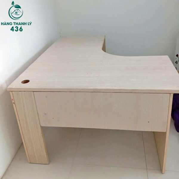 ban-lam-viec-goc-l-cu-3-chan-gia-tot (1) ban lam viec goc l cu 3 chan gia tot 1