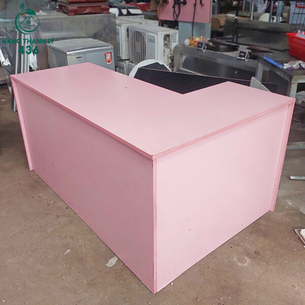 ban quay thu ngan cu mau hong gia tot 2