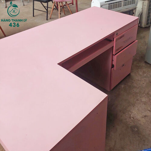 ban quay thu ngan cu mau hong gia tot 3