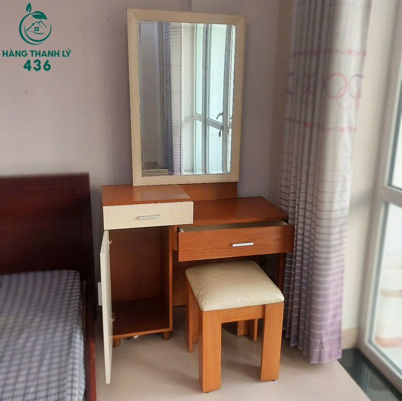 ban-trang-diem-cu-kem-guong-2 Bàn Trang Điểm Cũ Kèm Gương 1Mx1M7 Hiện Đại
