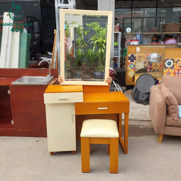 ban trang diem cu kem guong 4