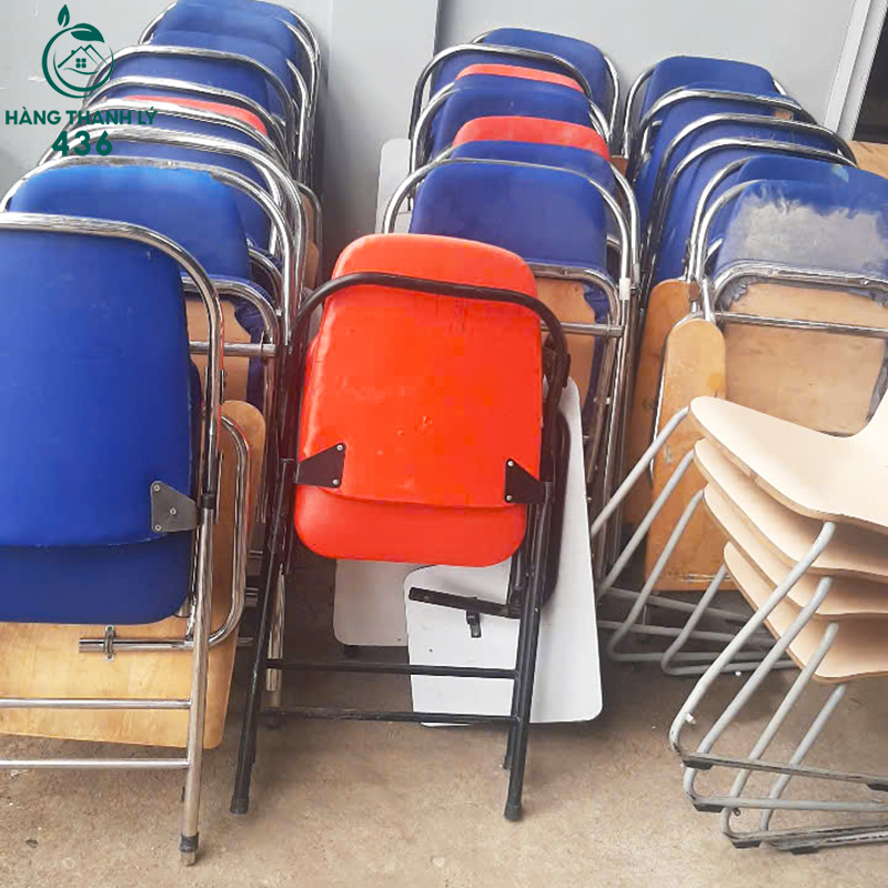 Xả Kho Ghế Liền Bàn Cũ Nhiều Màu Và Kiểu Dáng ghe-lien-ban-cu-nhieu-mau-va-kieu-dang-1 Xả Kho Ghế Liền Bàn Cũ Nhiều Màu Và Kiểu Dáng