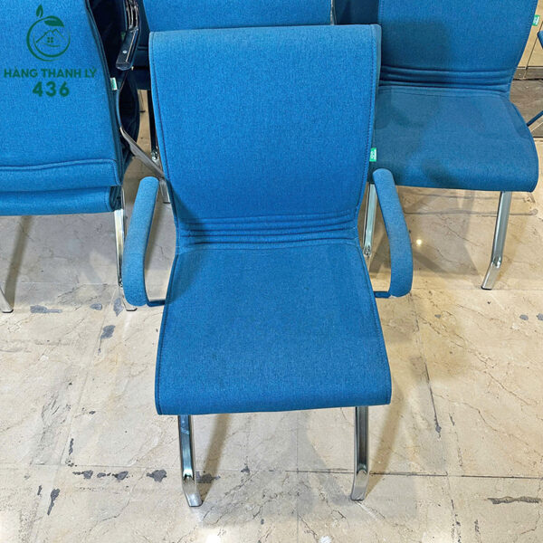 ghe van phong cu chan kim loai mau xanh dep mat 5