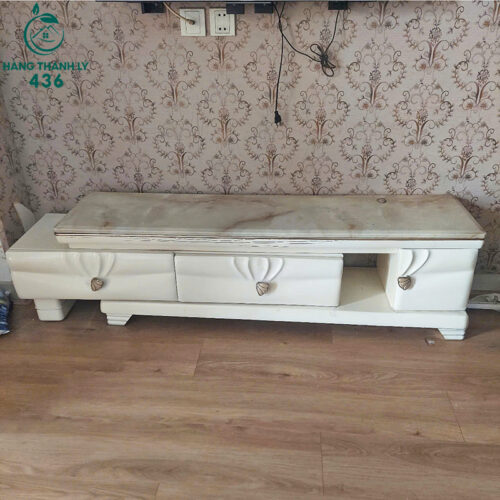 Kệ Tivi Cũ Kiểu Dáng Độc Đáo Màu Sắc Hiện Đại 4 ke tivi cu kieu dang doc dao mau sac hien dai 1