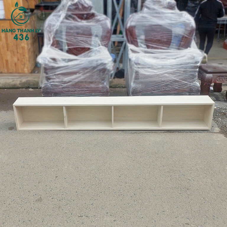 ke tivi go cu 2mx30cm mau sac tinh te hien dai 1