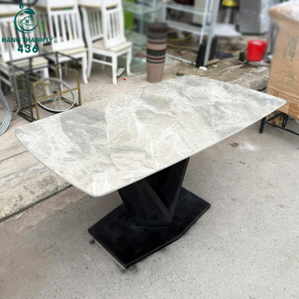 thanh-ly-ban-an-mat-da-chan-kim-loai-chac-chan-moi-99 (5) thanh ly ban an mat da chan kim loai chac chan moi 99 5