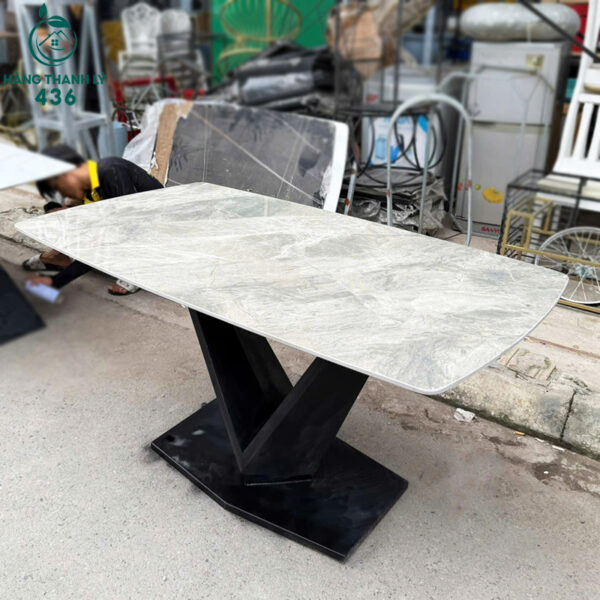 thanh-ly-ban-an-mat-da-chan-kim-loai-chac-chan-moi-99 (8) thanh ly ban an mat da chan kim loai chac chan moi 99 8