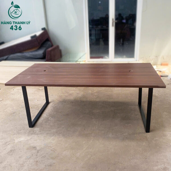 thanh ly ban hop go 1mx2m hang ton con moi 99 1