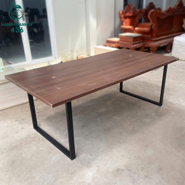 thanh ly ban hop go 1mx2m hang ton con moi 99 2