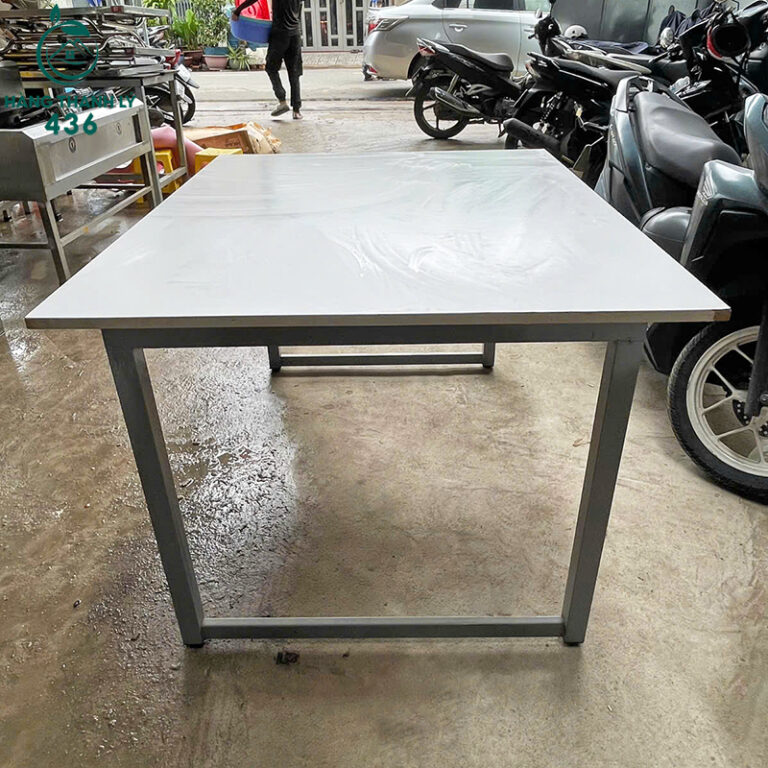 thanh ly ban lam viec 1mx1m2 chan chu u moi 99 2