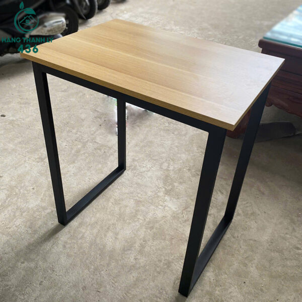 thanh ly ban lam viec 70cmx50cm hang dong moi 99 1