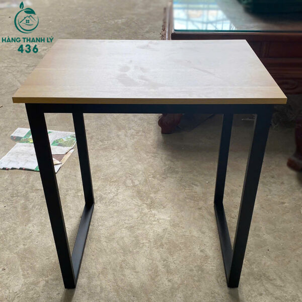 thanh ly ban lam viec 70cmx50cm hang dong moi 99 2