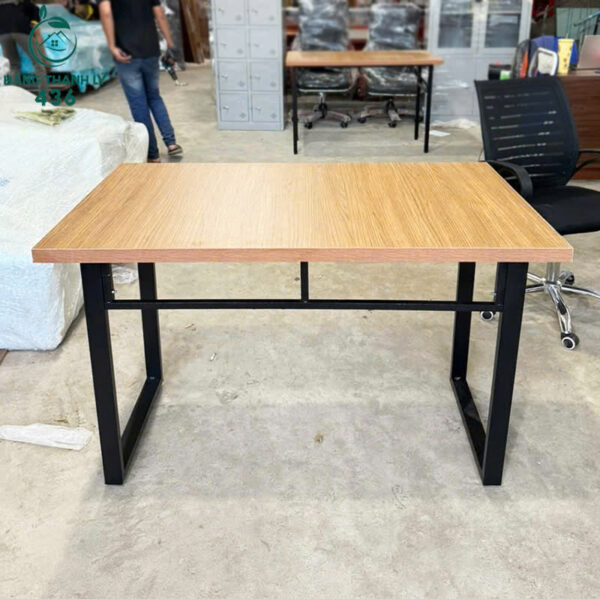 thanh-ly-ban-lam-viec-go (2) thanh ly ban lam viec go 2