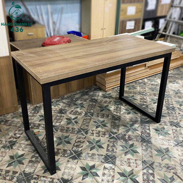 thanh-ly-ban-lam-viec-go-van-nau-hang-dep-moi-99 (1) thanh ly ban lam viec go van nau hang dep moi 99 1