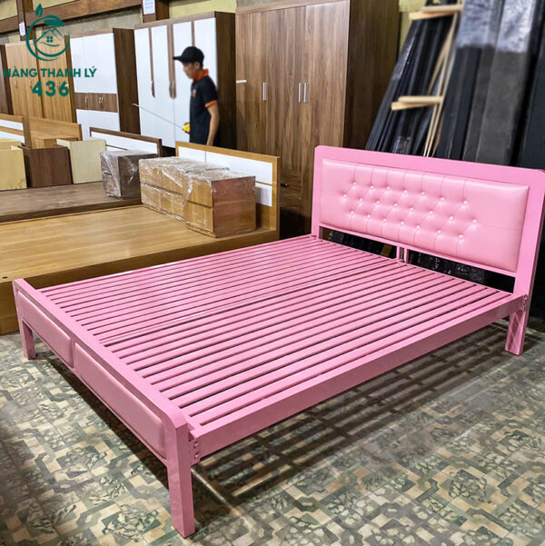 thanh-ly-giuong-ngu-khung-sat-1m6x2m-mau-hong-moi-99 (3) thanh ly giuong ngu khung sat 1m6x2m mau hong moi 99 3