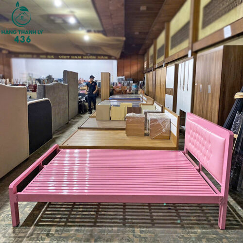 Thanh Lý Giường Ngủ Khung Sắt 1M6x2M Màu Hồng Mới 99% 5 thanh ly giuong ngu khung sat 1m6x2m mau hong moi 99 4
