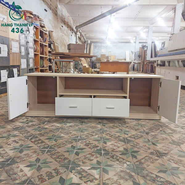 thanh-ly-ke-tivi-go-1m6x50cm-co-ngan-tu (2) thanh ly ke tivi go 1m6x50cm co ngan tu 2